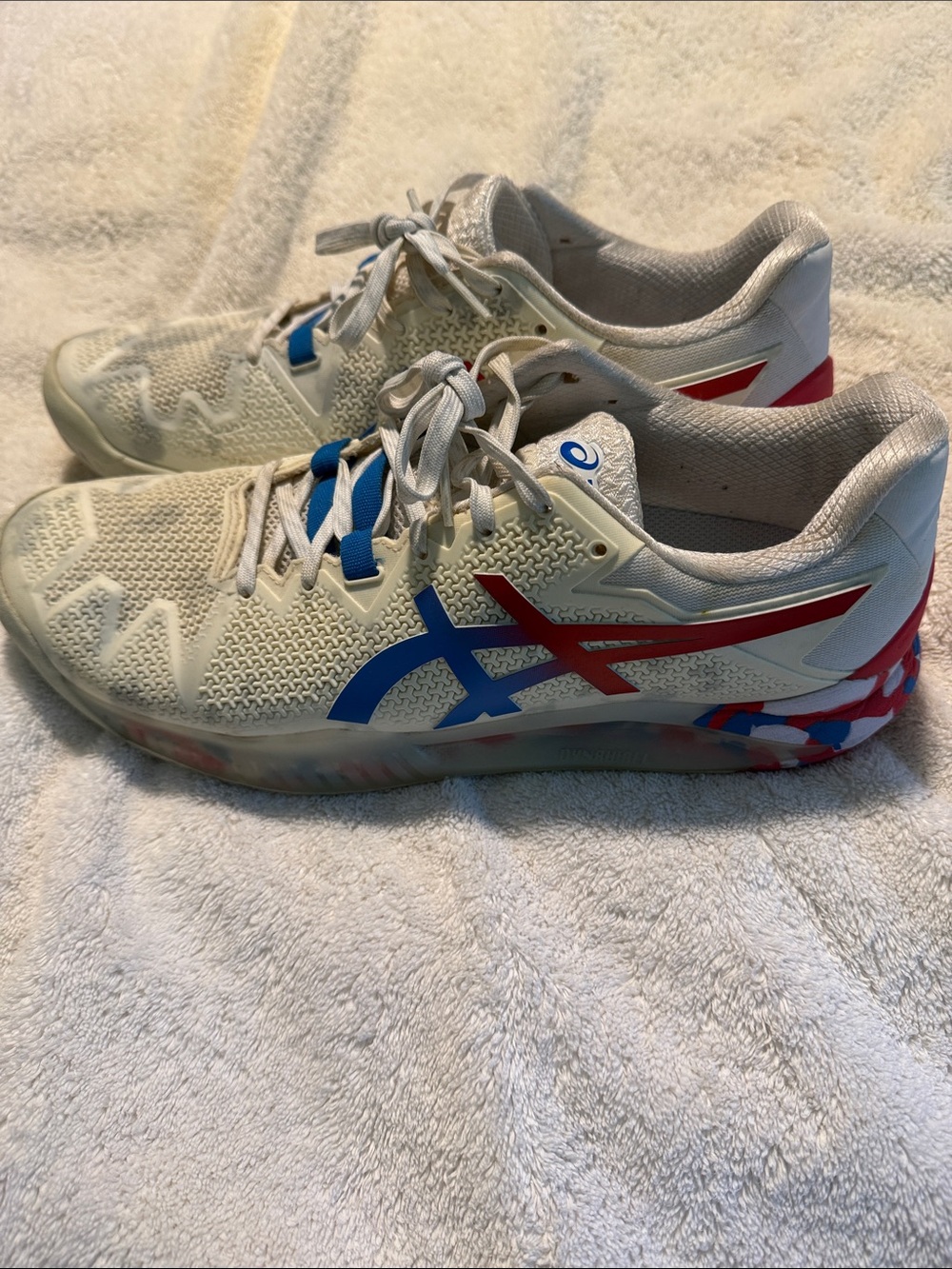 ASICS Cream Mesh Sneakers with Red & Blue Logo Unisex size 10.5 mens